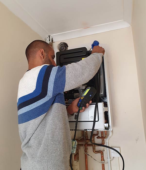 vaillant-iq-boiler-installation-in-southall-by-quickheat-uk-1 central heating engineers in Harrow